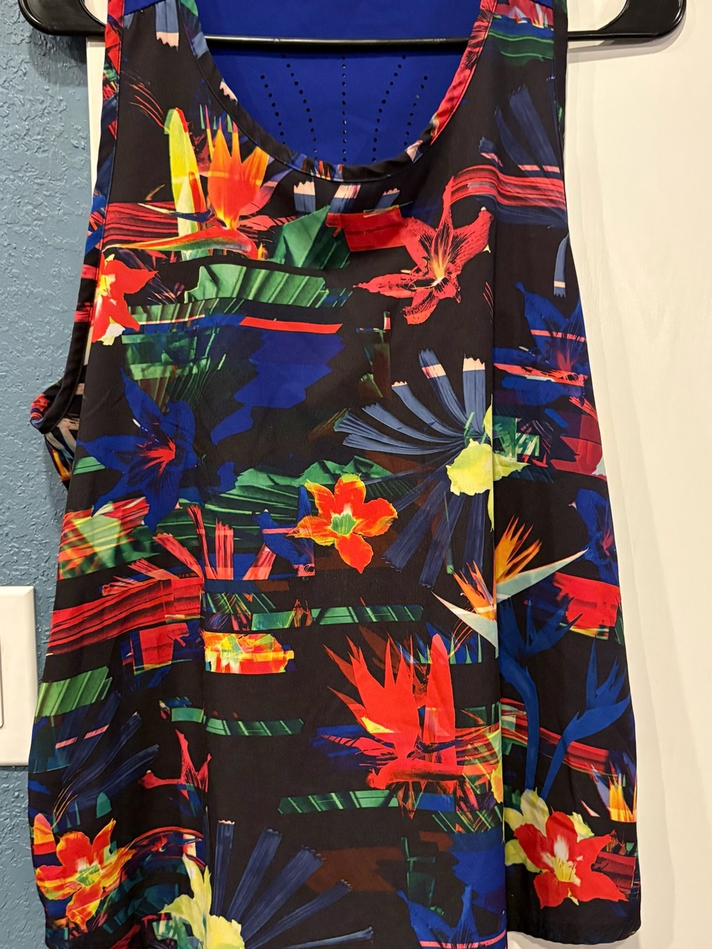 Reel Legends Black Multi Floral Tank Top Boating Sun size L